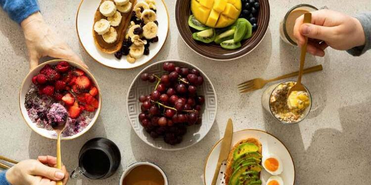 6 Mindful Food Practices for Everyday Balance