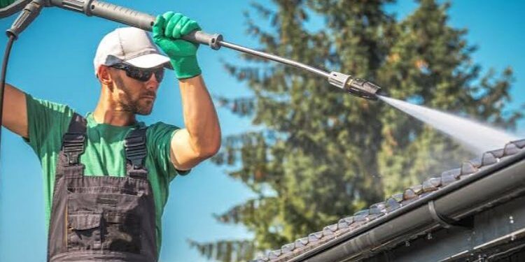 A Step-by-Step Pressure Washing Preparation Checklist