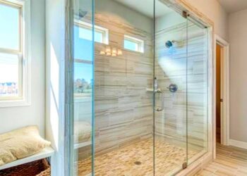 7 Glass Shower Installation Tips for a Cleaner Look