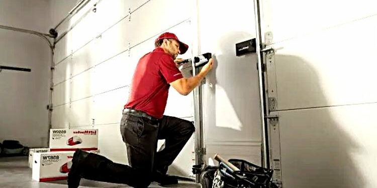 Why Your Garage Door Won’t Open, and How to Figure Out What’s Wrong